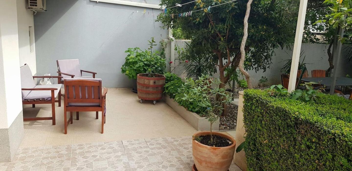 Apartments Mila - 2 bedrooms&free parking Makarska Buitenkant foto